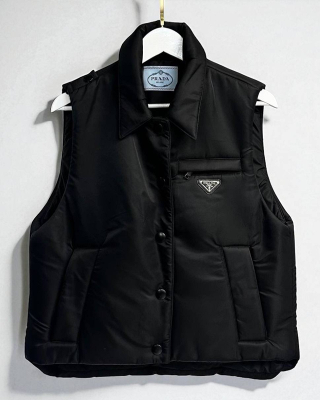 ЖИЛЕТ PRADA 