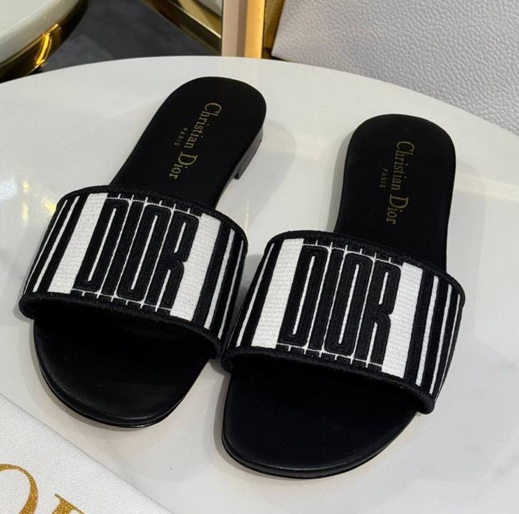ШЛЕПКИ DIOR 