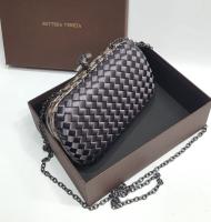 КЛАТЧ BOTTEGA VENETA CHAIN KNOT