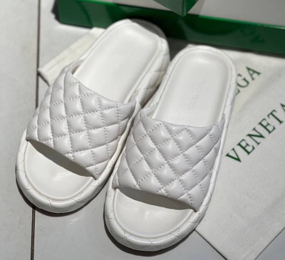 ШЛЕПКИ BOTTEGA VENETA 