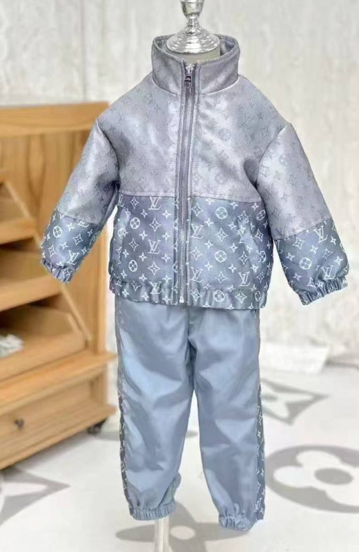ДЕТСКИЙ КОСТЮМ LOUIS VUITTON 