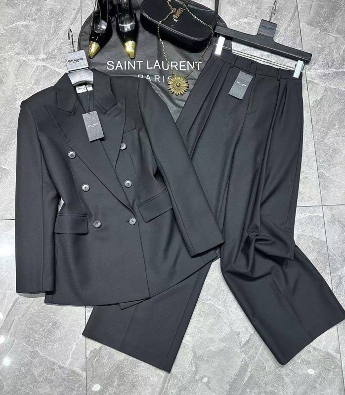 КОСТЮМ SAINT LAURENT 