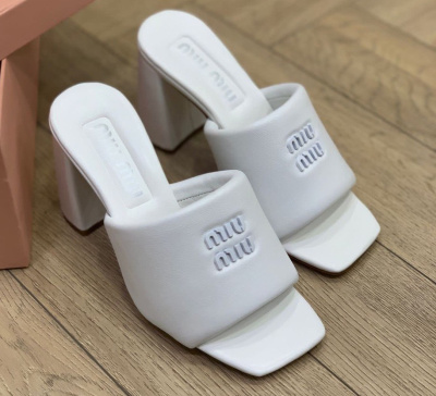 ШЛЕПКИ MIU MIU 