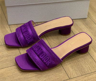 ШЛЕПКИ CHRISTIAN DIOR 