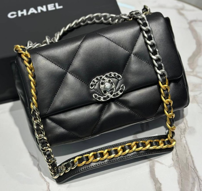 СУМКА CHANEL 19 