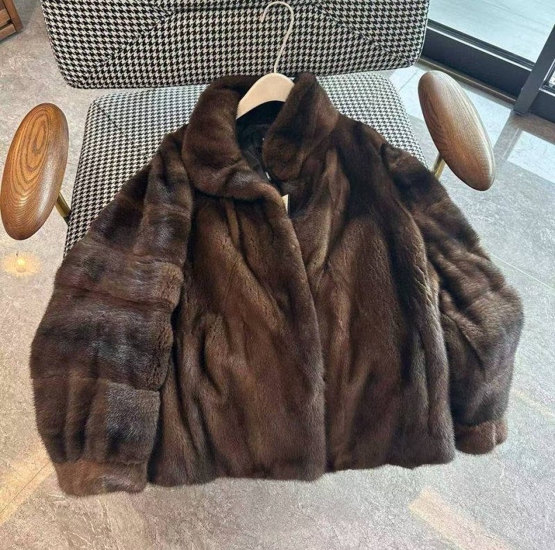 ШУБА FENDI 