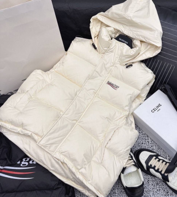 ЖИЛЕТ BALENCIAGA