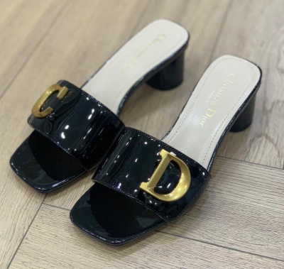 ШЛЕПКИ CHRISTIAN DIOR 