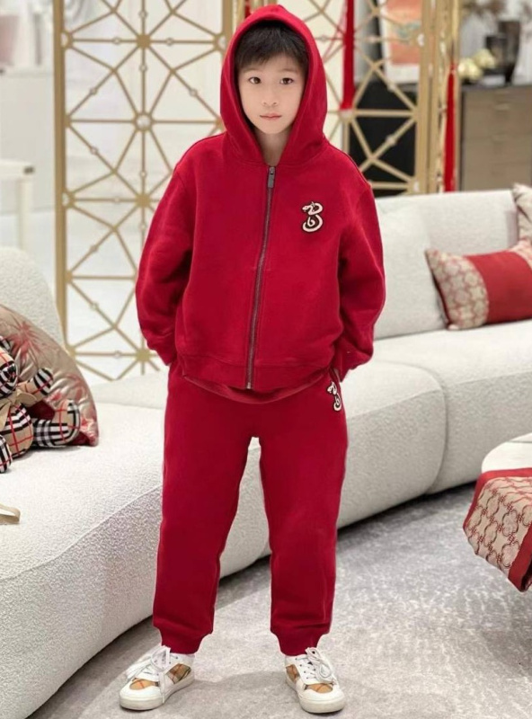 ДЕТСКИЙ КОСТЮМ BURBERRY 