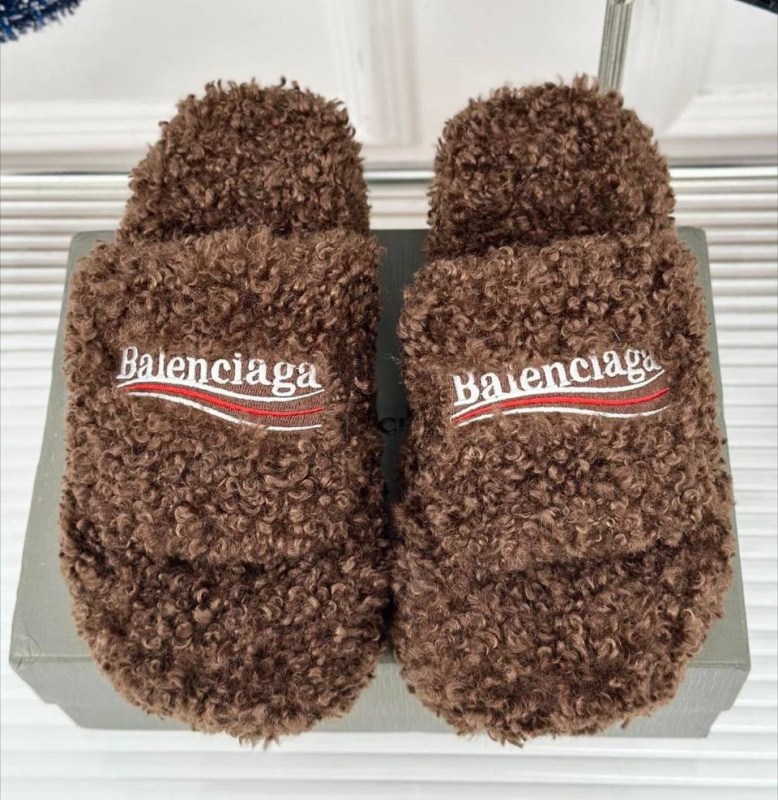 ШЛЕПКИ BALENCIAGA 
