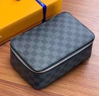 МУЖСКОЙ НЕСЕССЕР КОСМЕТИЧКА LOUIS VUITTON 