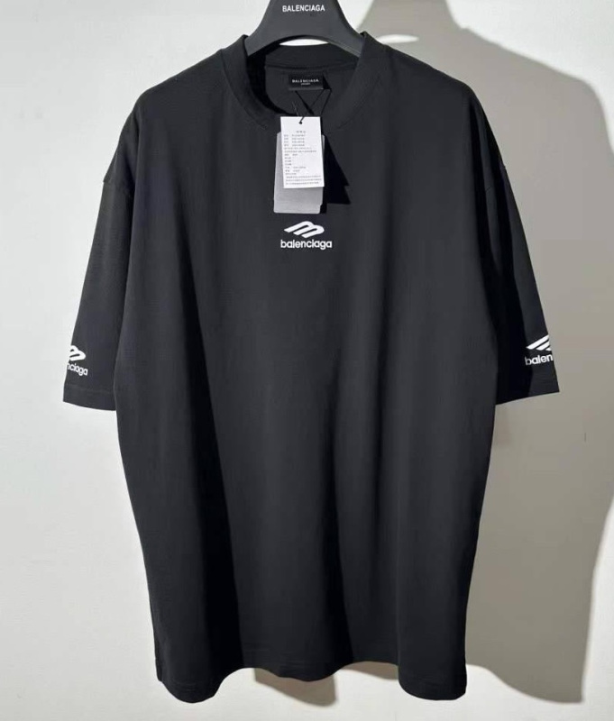 МУЖСКАЯ ФУТБОЛКА BALENCIAGA 