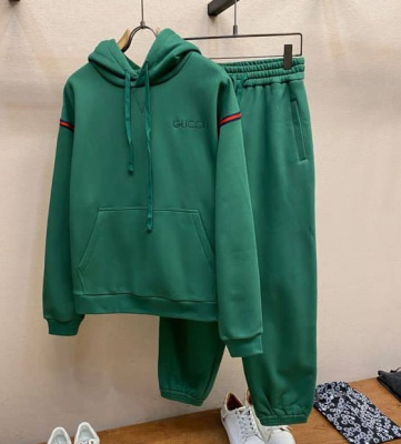 МУЖСКОЙ КОСТЮМ GUCCI 