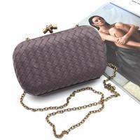 КЛАТЧ BOTTEGA VENETA CHAIN KNOT