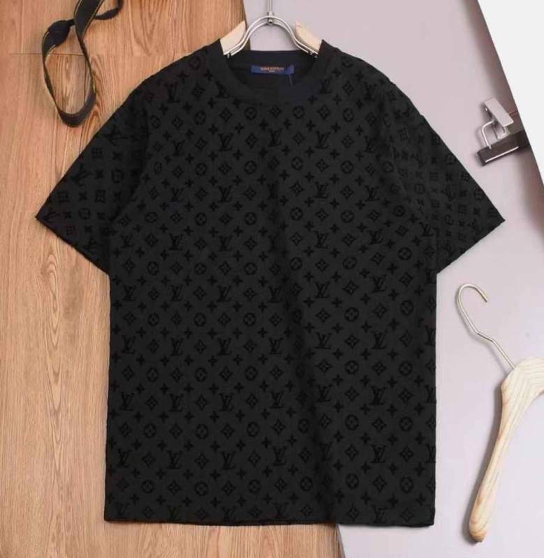 МУЖСКАЯ ФУТБОЛКА LOUIS VUITTON 