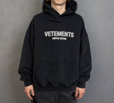 МУЖСКОЕ ХУДИ VETEMETS 