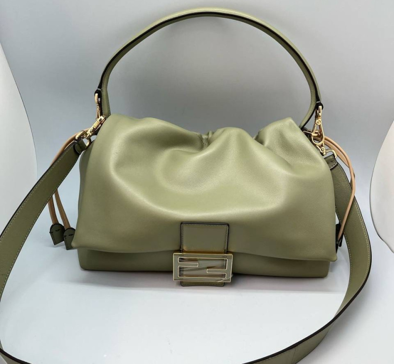 СУМКА FENDI MAMMA BAGUETTE 
