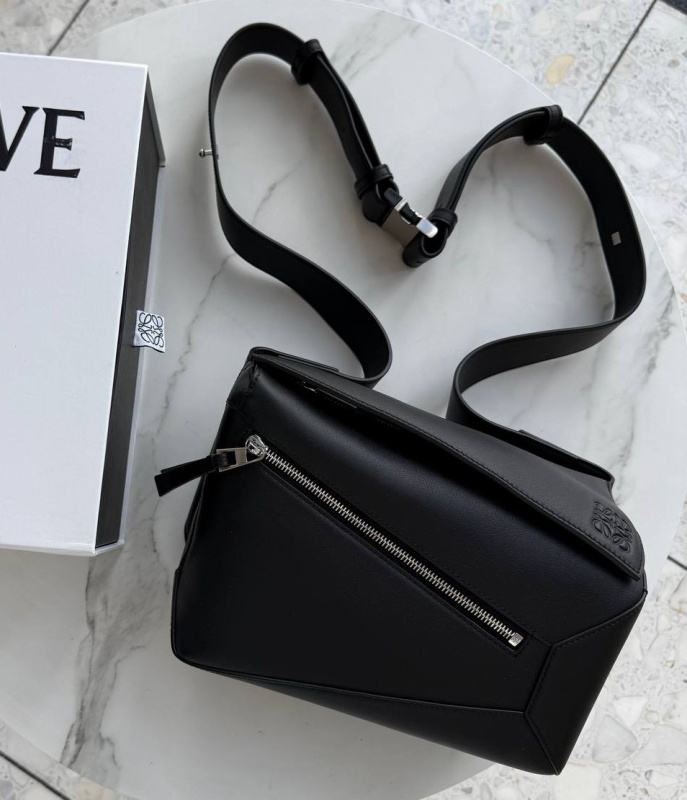 СУМКА МЕССЕНДЖЕР LOEWE 