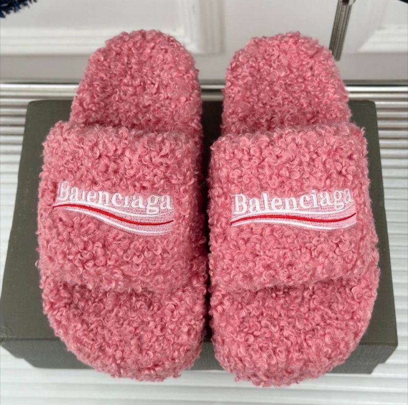 ШЛЕПКИ BALENCIAGA 