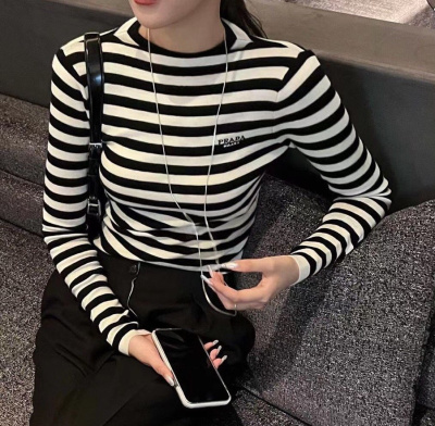 ЛОНГСЛИВ PRADA 