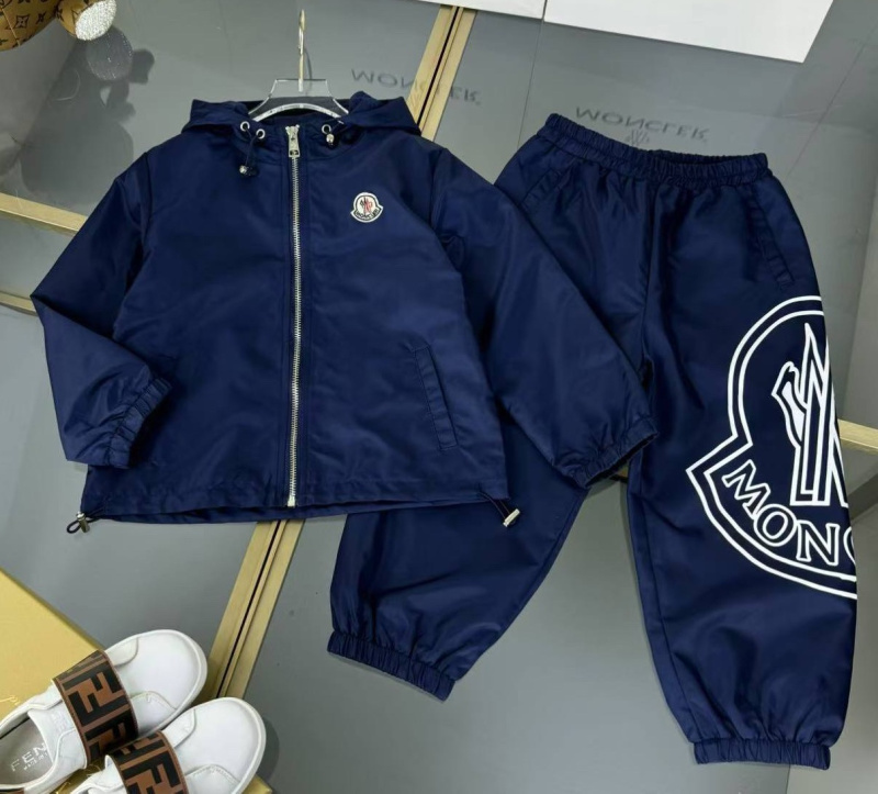 ДЕТСКИЙ КОСТЮМ MONCLER 