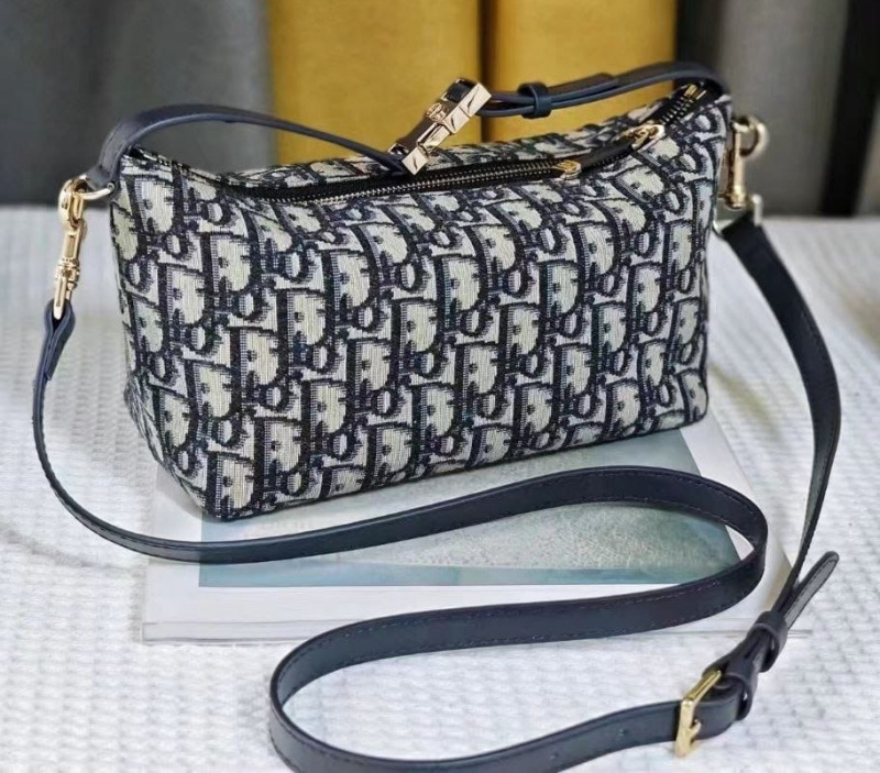 СУМКА CHRISTIAN DIOR 