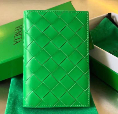 МУЖСКАЯ ОБЛОЖКА НА ПАСПОРТ BOTTEGA VENETA 