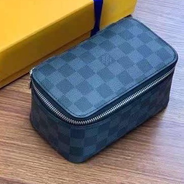 МУЖСКОЙ НЕСЕССЕР КОСМЕТИЧКА LOUIS VUITTON 