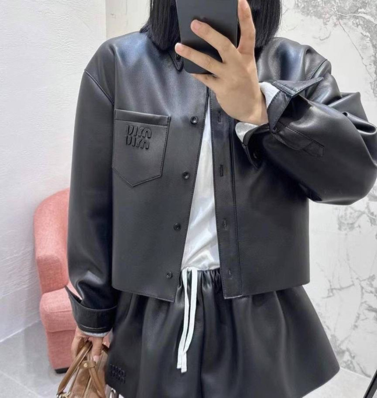 КУРТКА MIU MIU 