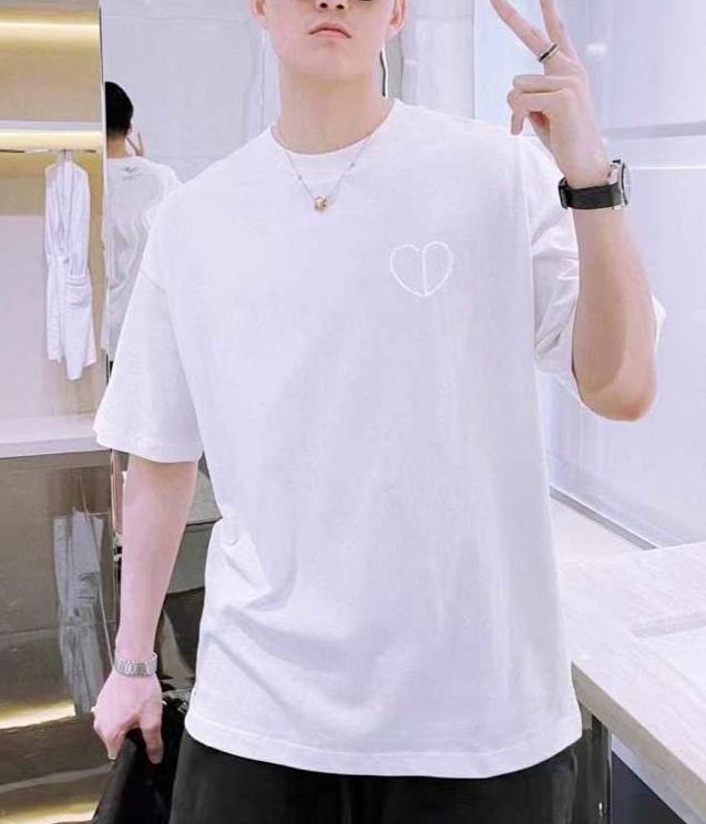 МУЖСКАЯ ФУТБОЛКА CHRISTIAN DIOR 