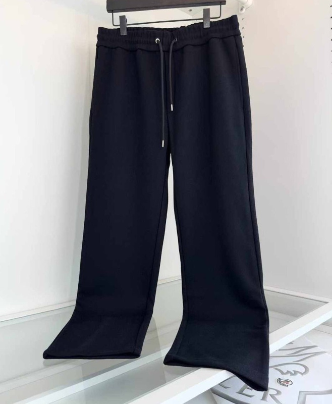 МУЖСКИЕ БРЮКИ MONCLER 