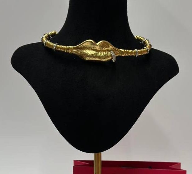 КОЛЬЕ SCHIAPARELLI 