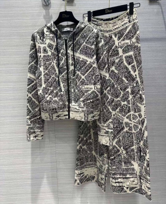 КОСТЮМ CHRISTIAN DIOR 