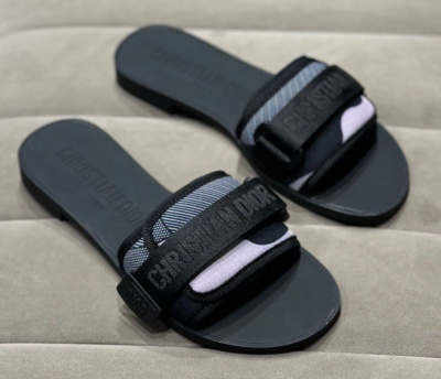 ШЛЕПКИ CHRISTIAN DIOR 