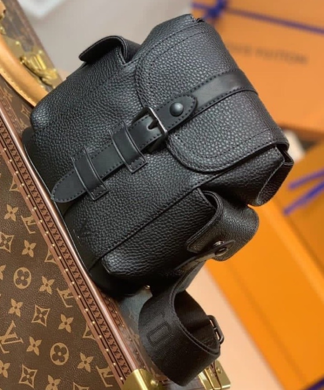 МУЖСКАЯ СУМКА МЕССЕНДЖЕР LOUIS VUITTON