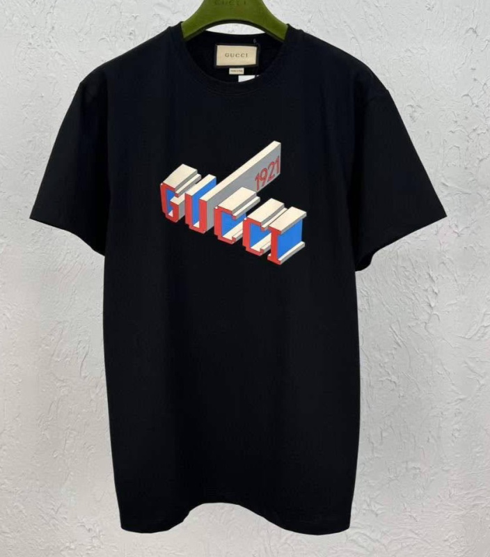 МУЖСКАЯ ФУТБОЛКА GUCCI 