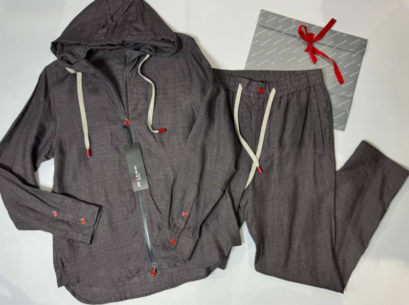 МУЖСКОЙ КОСТЮМ KITON 