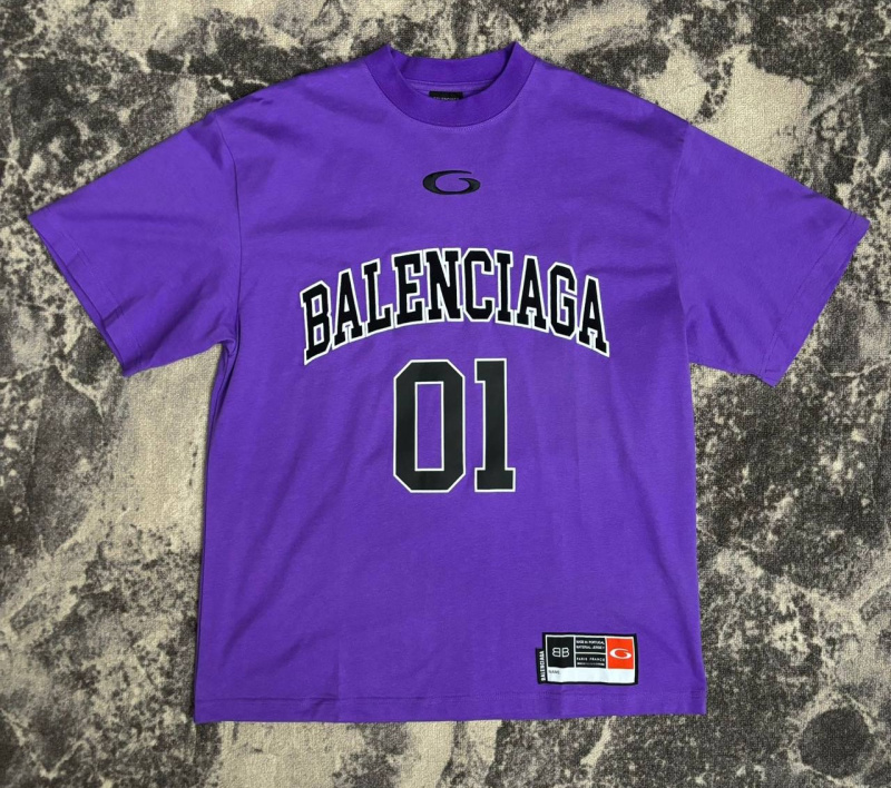 МУЖСКАЯ ФУТБОЛКА BALENCIAGA 