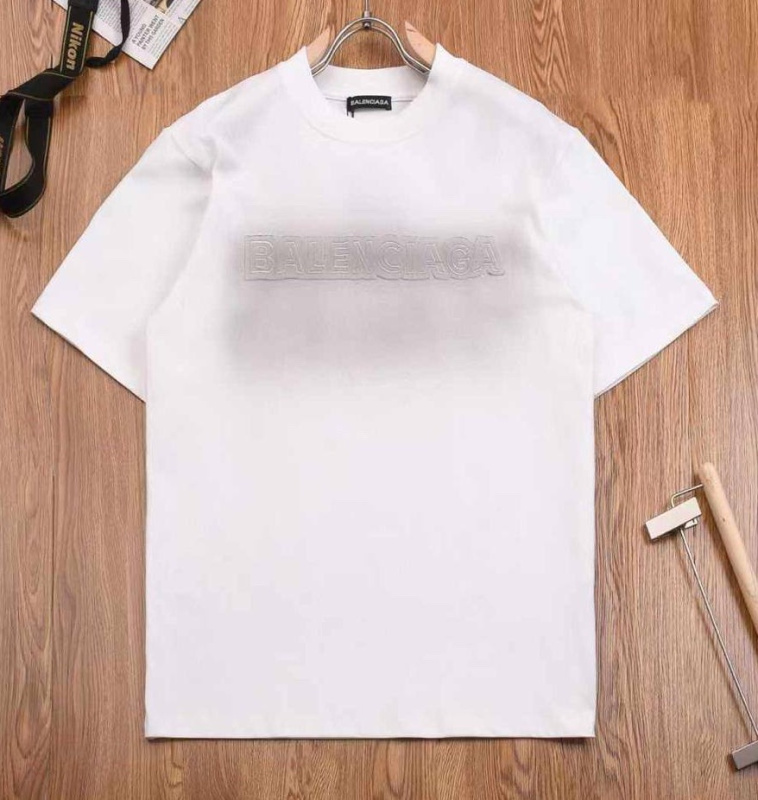 МУЖСКАЯ ФУТБОЛКА BALENCIAGA 