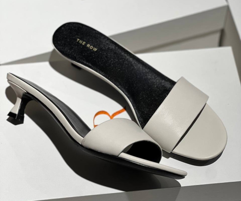 ШЛЕПКИ THE ROW 