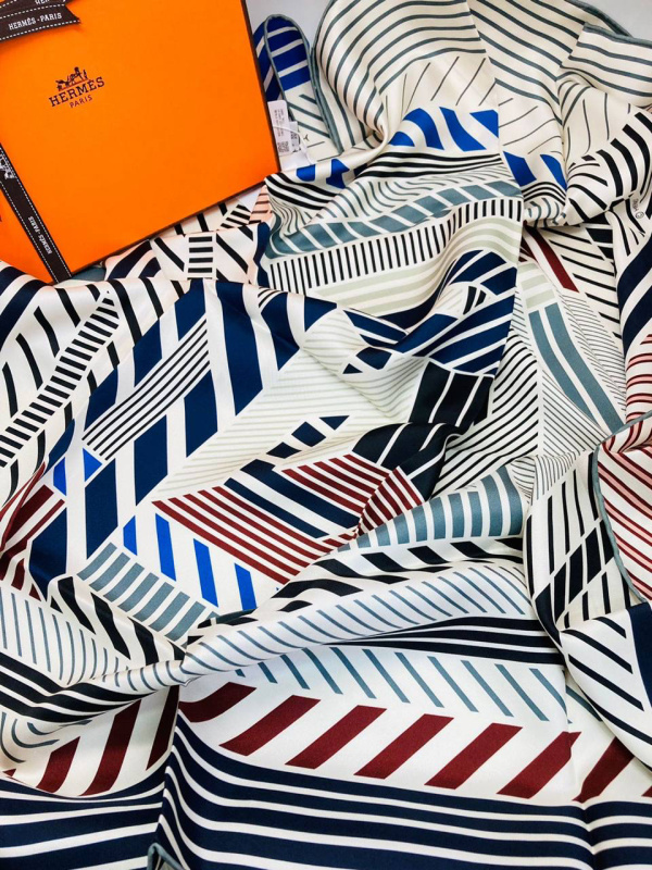 ПЛАТОК HERMES 