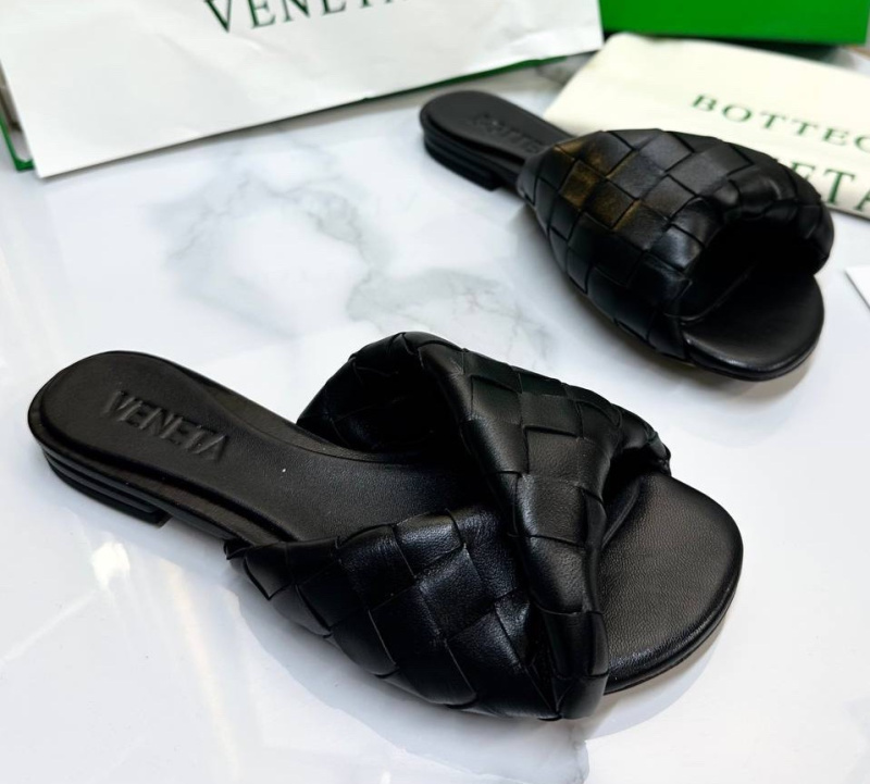ШЛЕПКИ BOTTEGA VENETA 