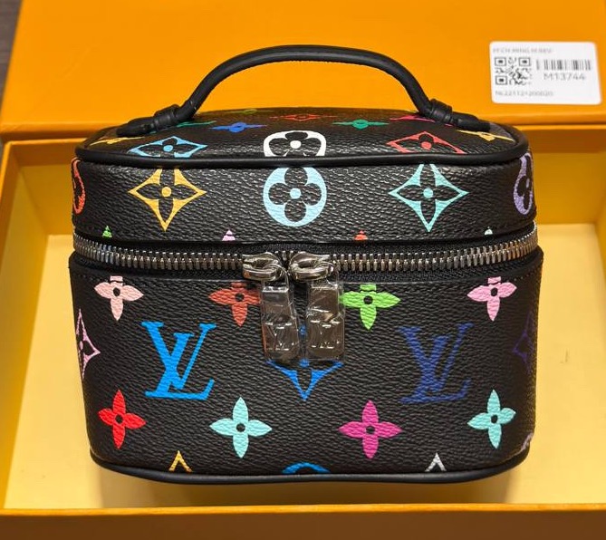 КОСМЕТИЧКА LOUIS VUITTON 