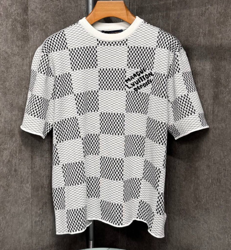 МУЖСКАЯ ФУТБОЛКА LOUIS VUITTON 