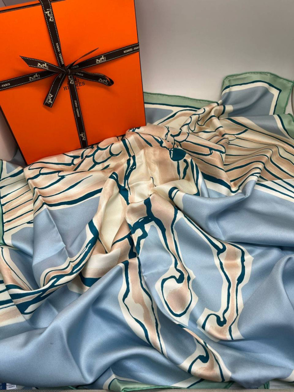ПЛАТОК HERMES 