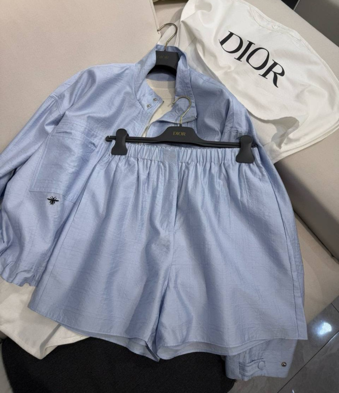 КОСТЮМ CHRISTIAN DIOR 