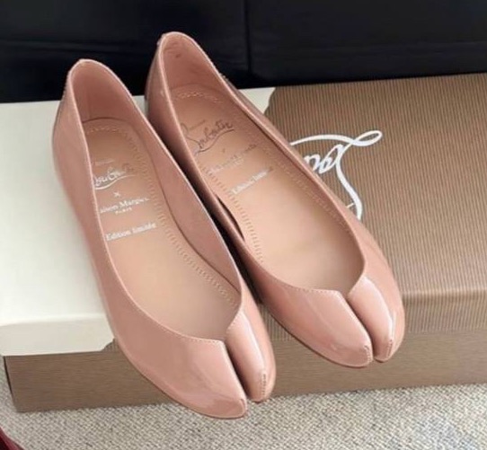 БАЛЕТКИ CHRISTIAN LOUBOUTIN 