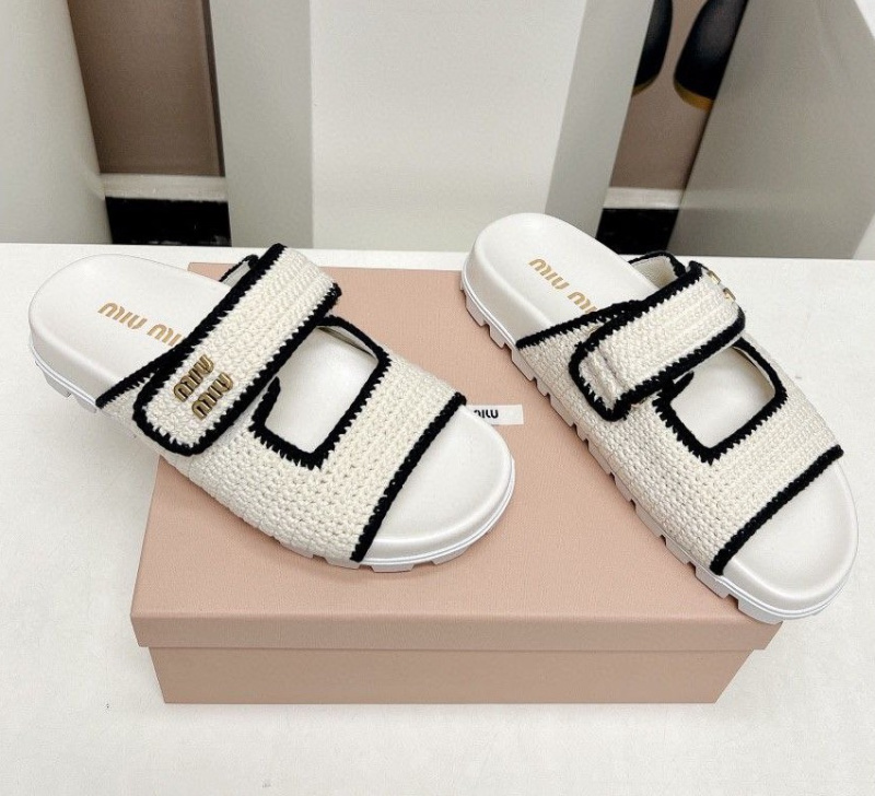 ШЛЕПКИ MIU MIU 