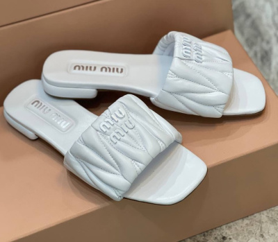 ШЛЕПКИ MIU MIU 