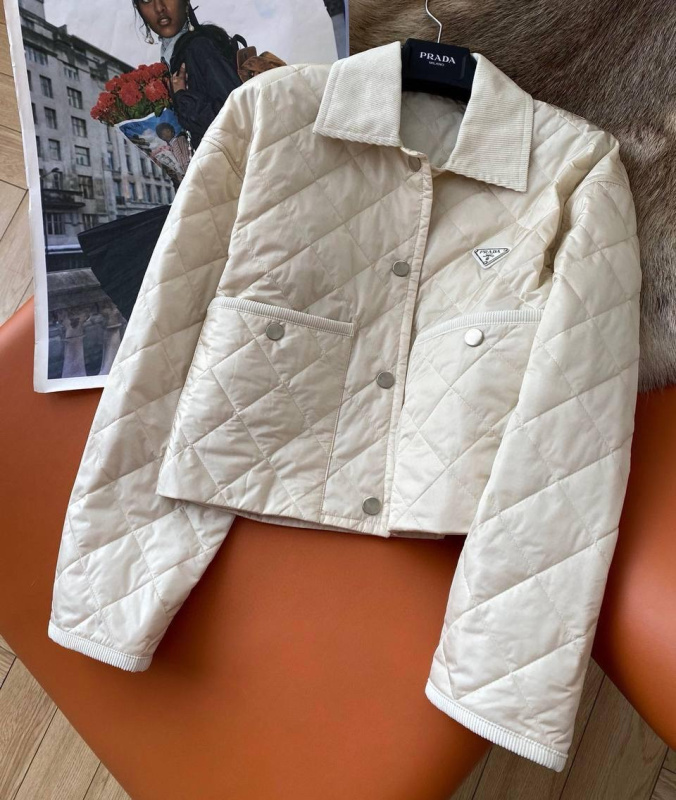 КУРТКА PRADA 
